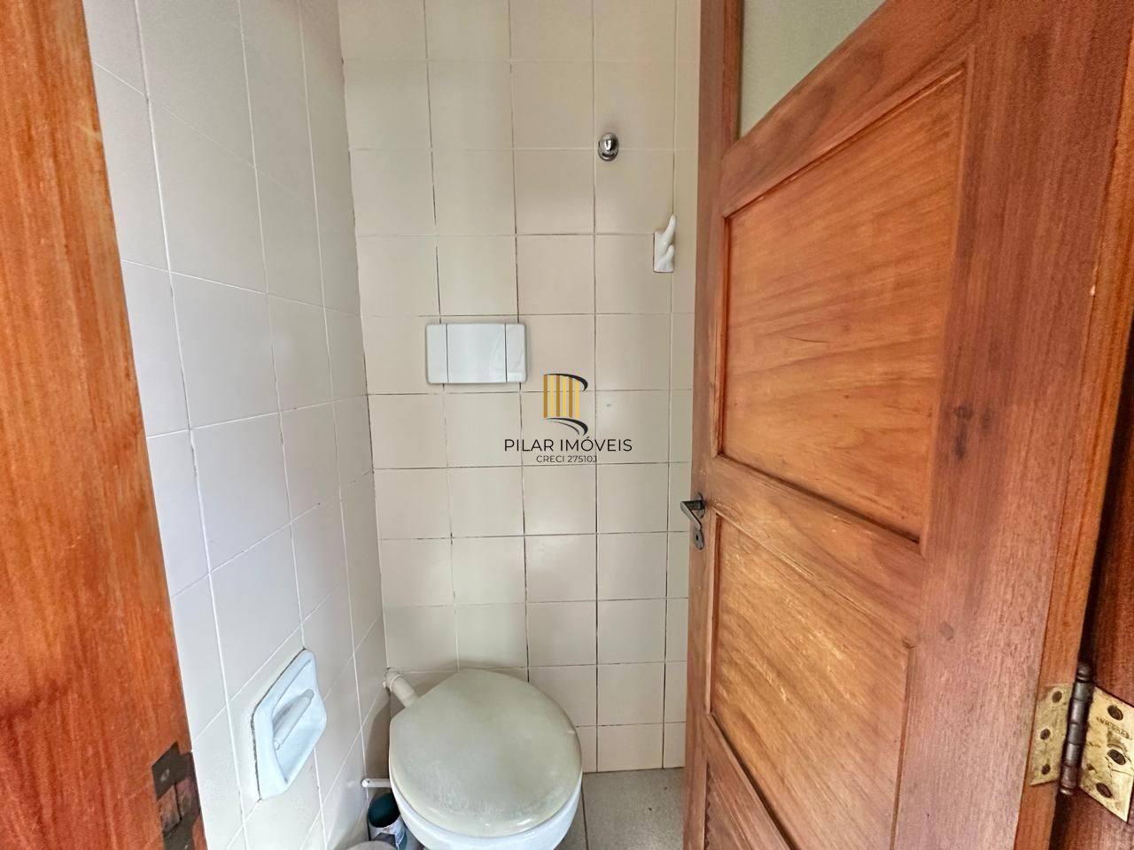 Excelente cobertura a venda semi mobiliada no bairro Higienópolis.