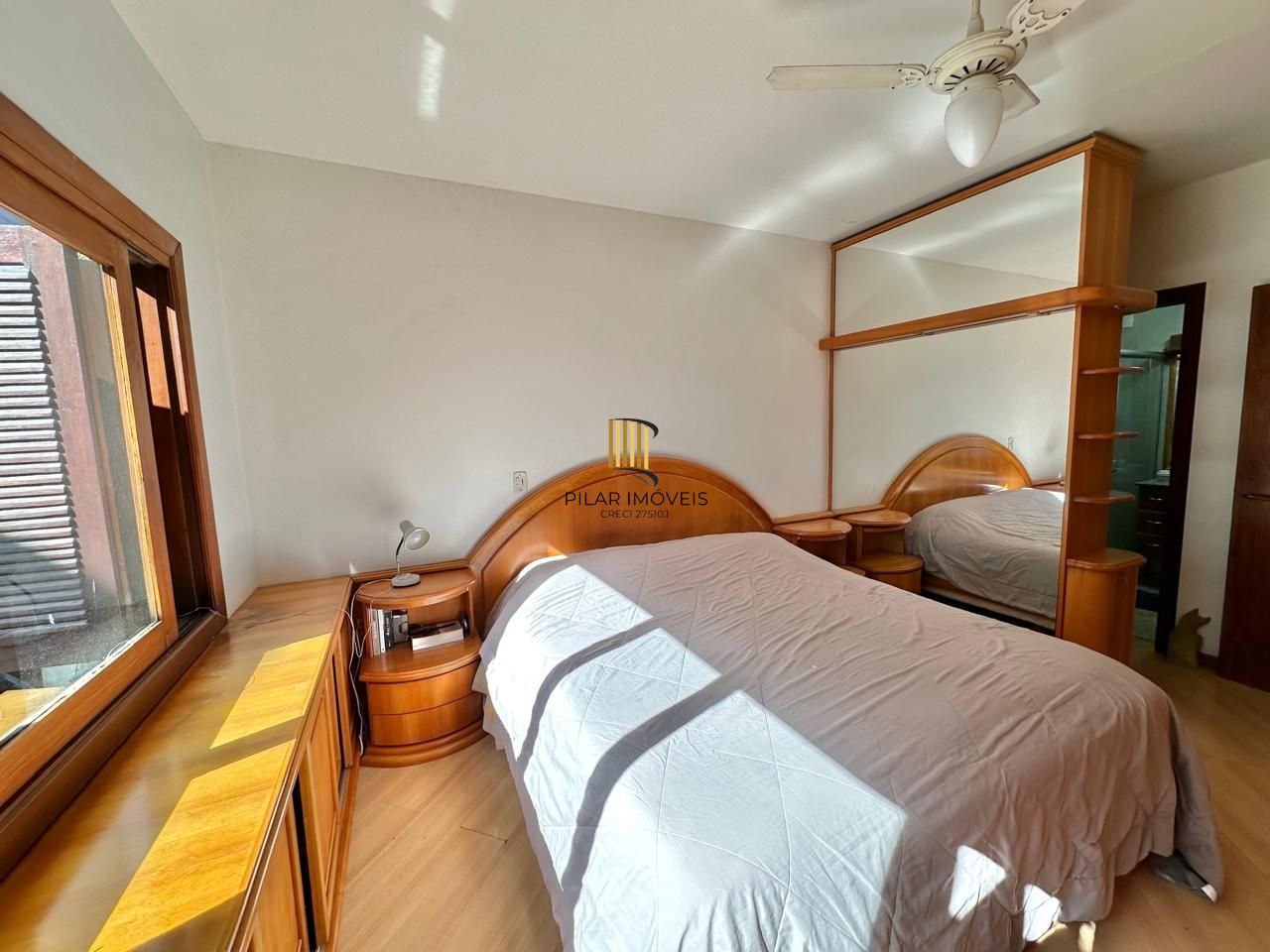 Excelente cobertura a venda semi mobiliada no bairro Higienópolis.