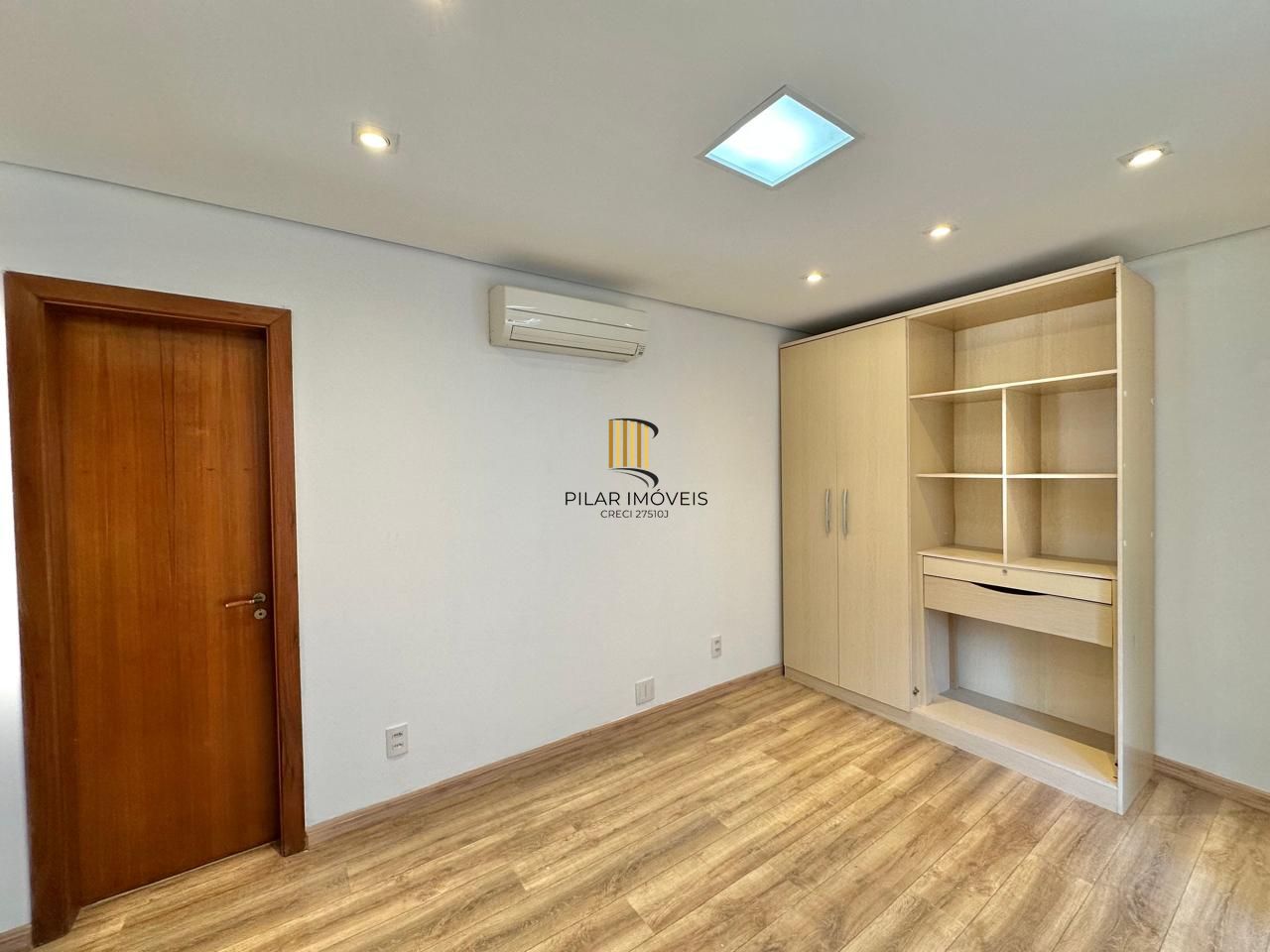 Excelente cobertura a venda semi mobiliada no bairro Higienópolis.