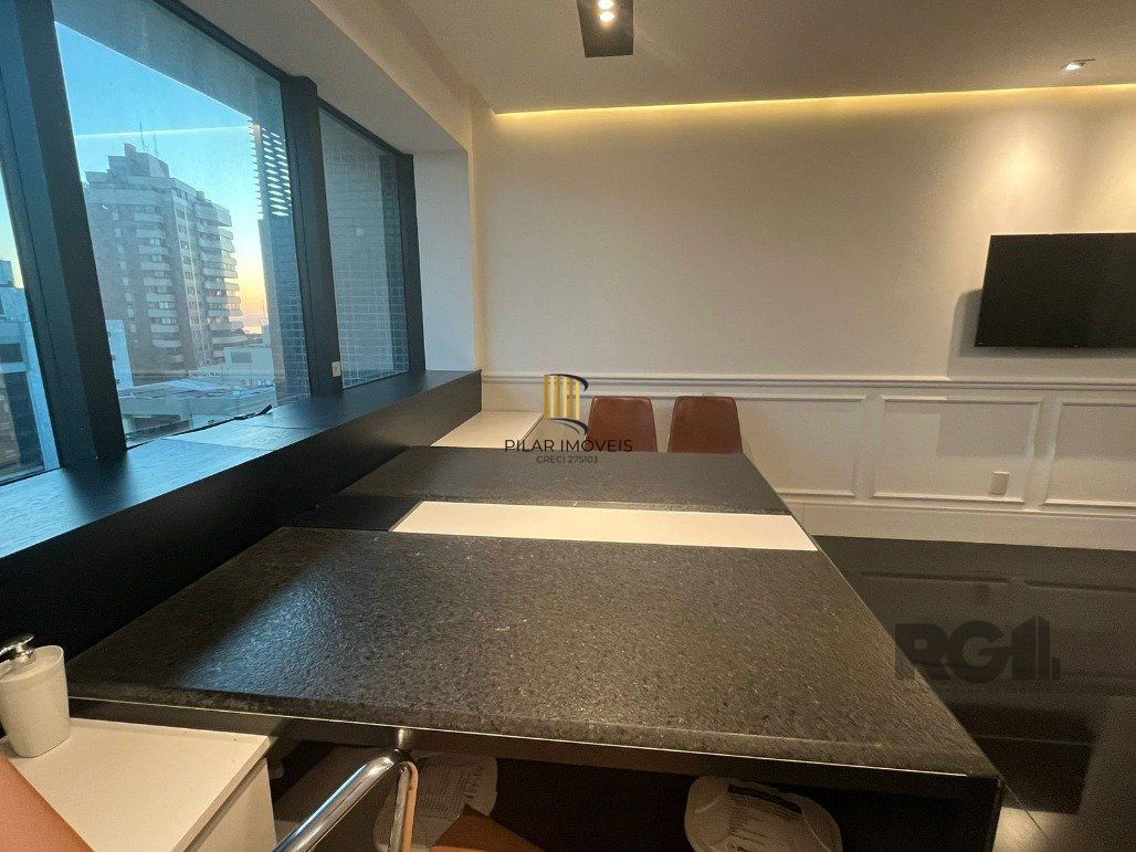 Prestígio e Conforto: Sala Comercial c/ Vaga no Moinhos de Vento