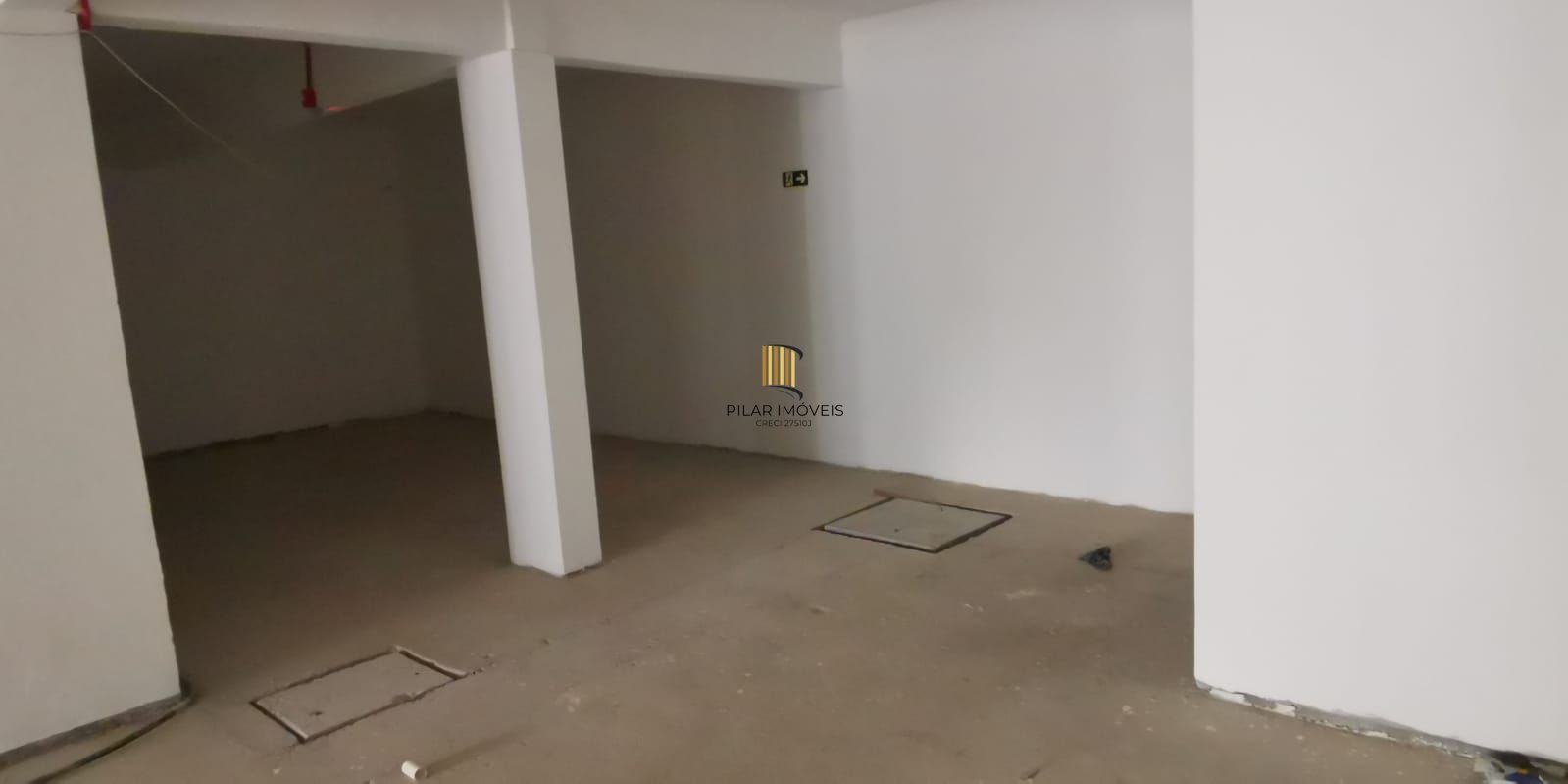 Vende loja ,com mezanino 180m², 2 banheiros