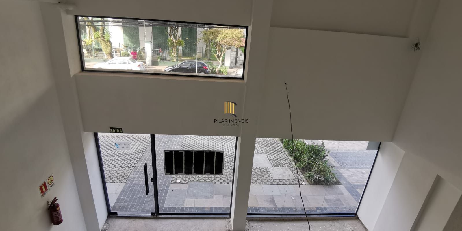 Vende loja ,com mezanino 180m², 2 banheiros