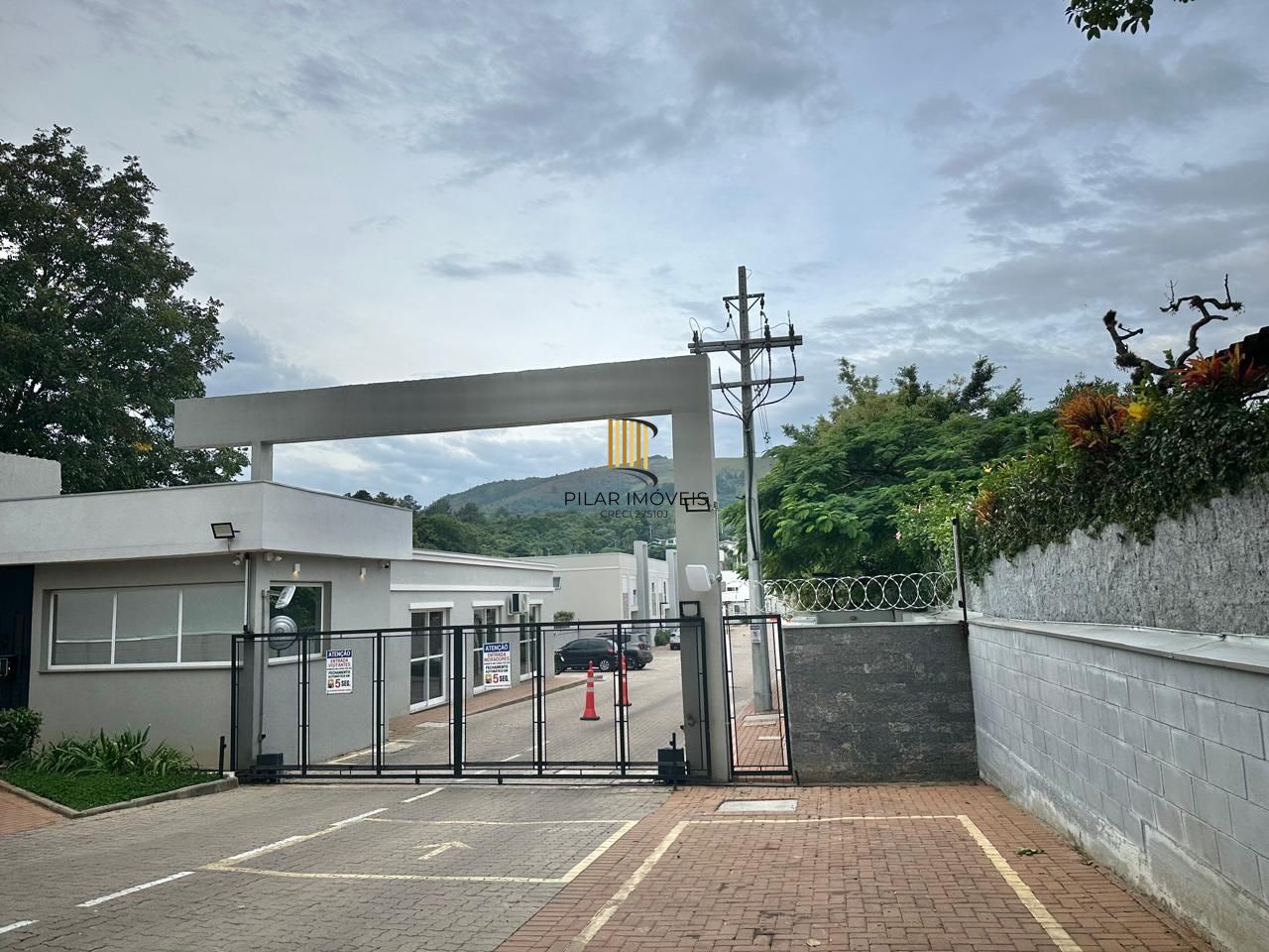Excelente casa a venda em condomínio fechado no bairro Vila Nova.