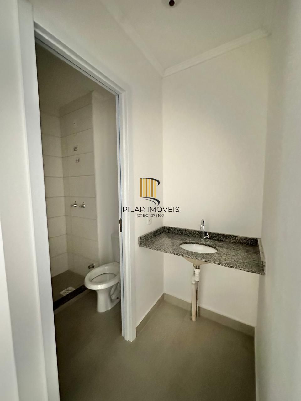 Excelente casa a venda em condomínio fechado no bairro Vila Nova.