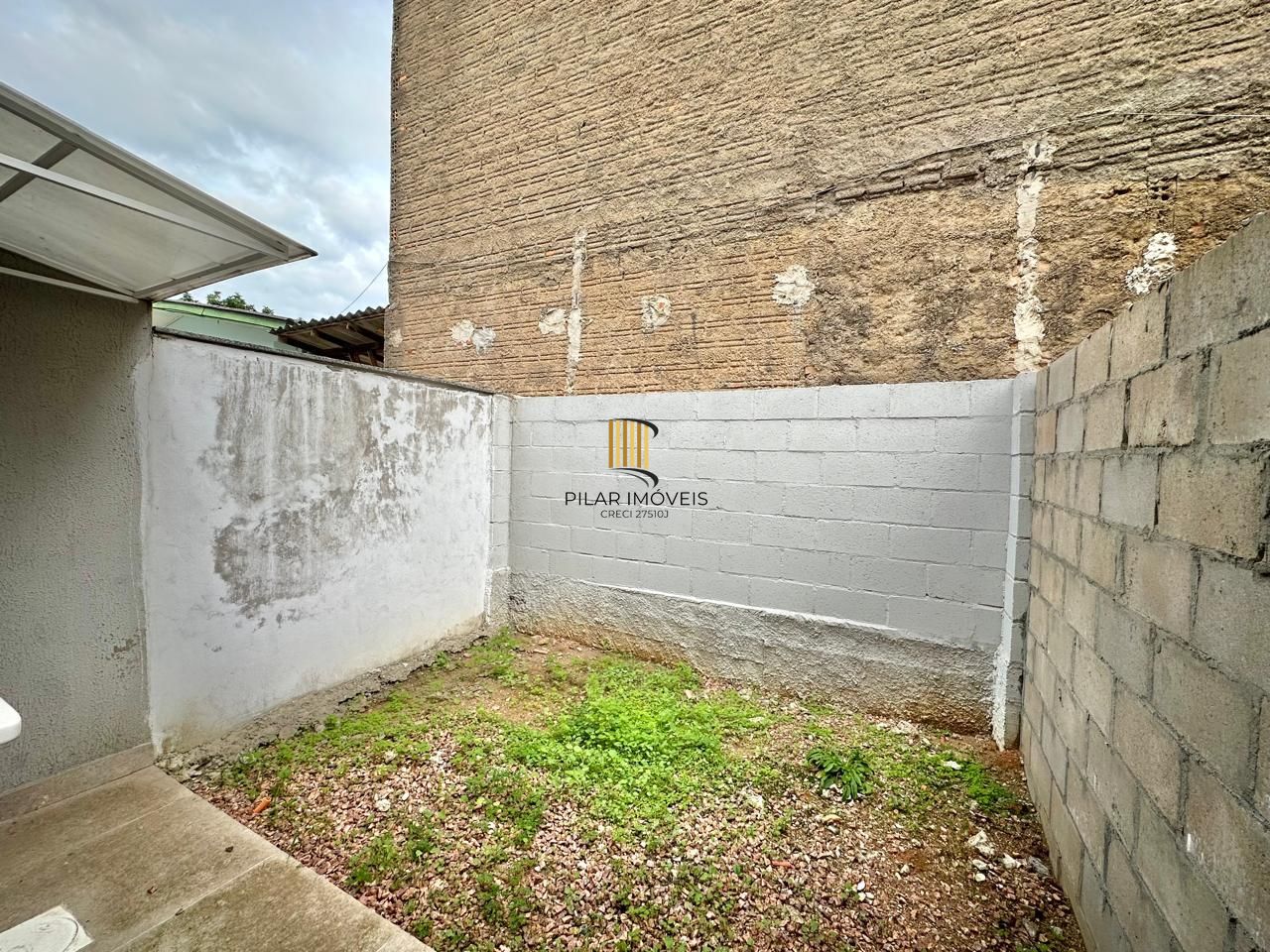 Excelente casa a venda em condomínio fechado no bairro Vila Nova.