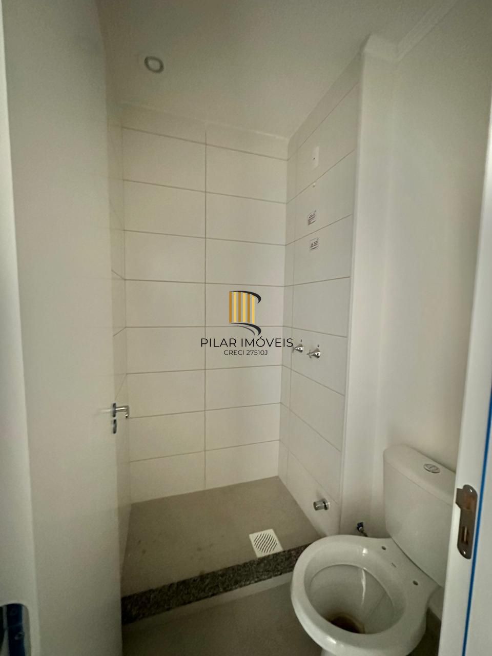 Excelente casa a venda em condomínio fechado no bairro Vila Nova.