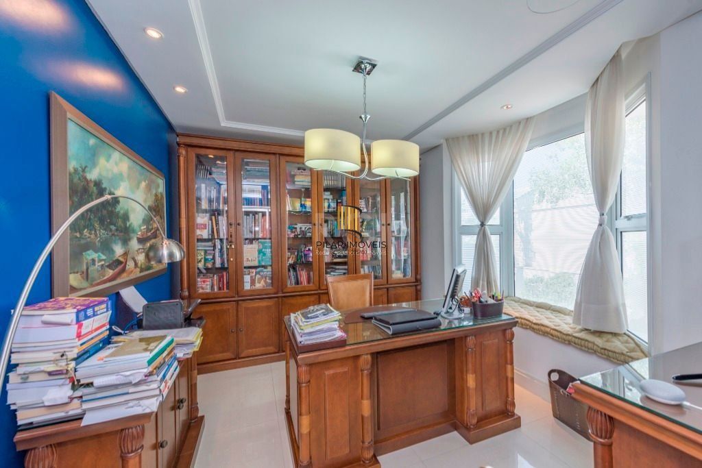 Casa para comprar Com 4 dormitórios , 431 m²- Três Figueiras - Porto Alegre/RS