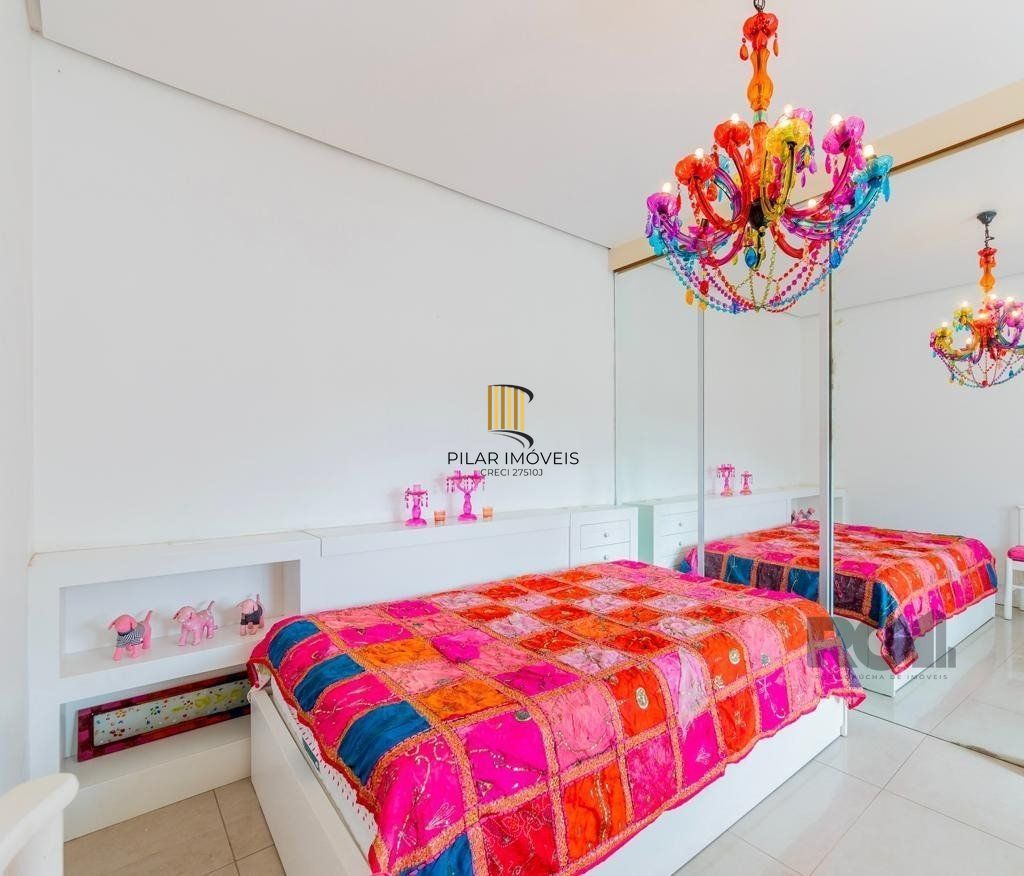 Casa Para comprar com 5 Dormitórios na Chácara das Pedras