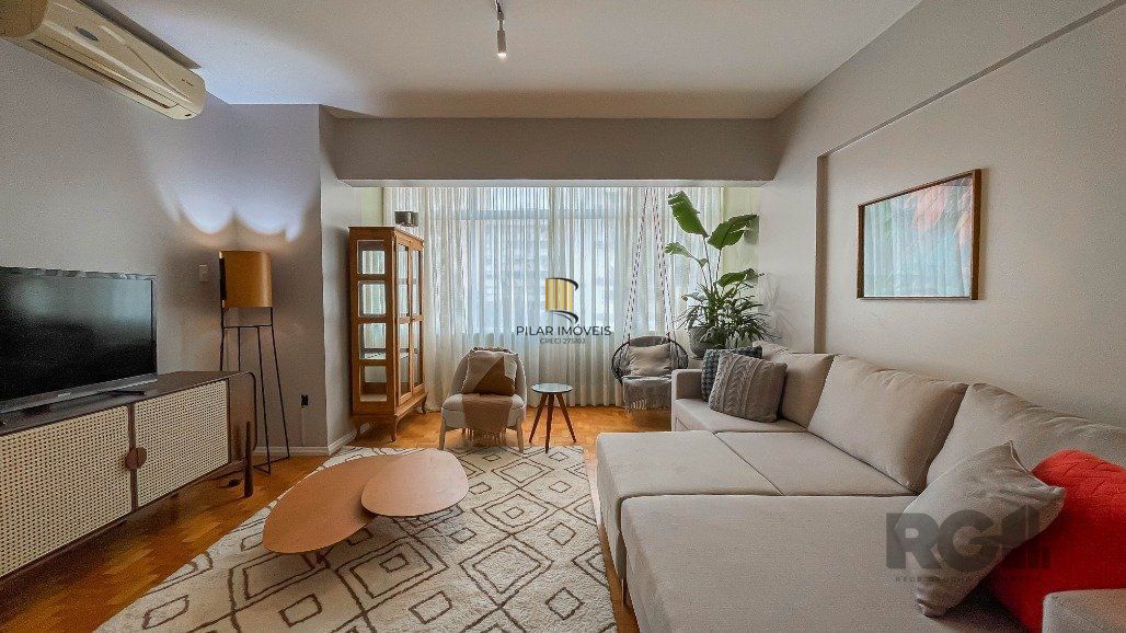 Apartamento para comprar ,  dois dormitórios, 1 vaga de garagem no Centro Histórico.
