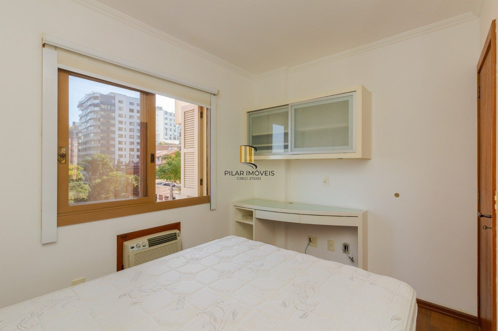 Charmoso apartamento semimobiliado no bairro Bela Vista