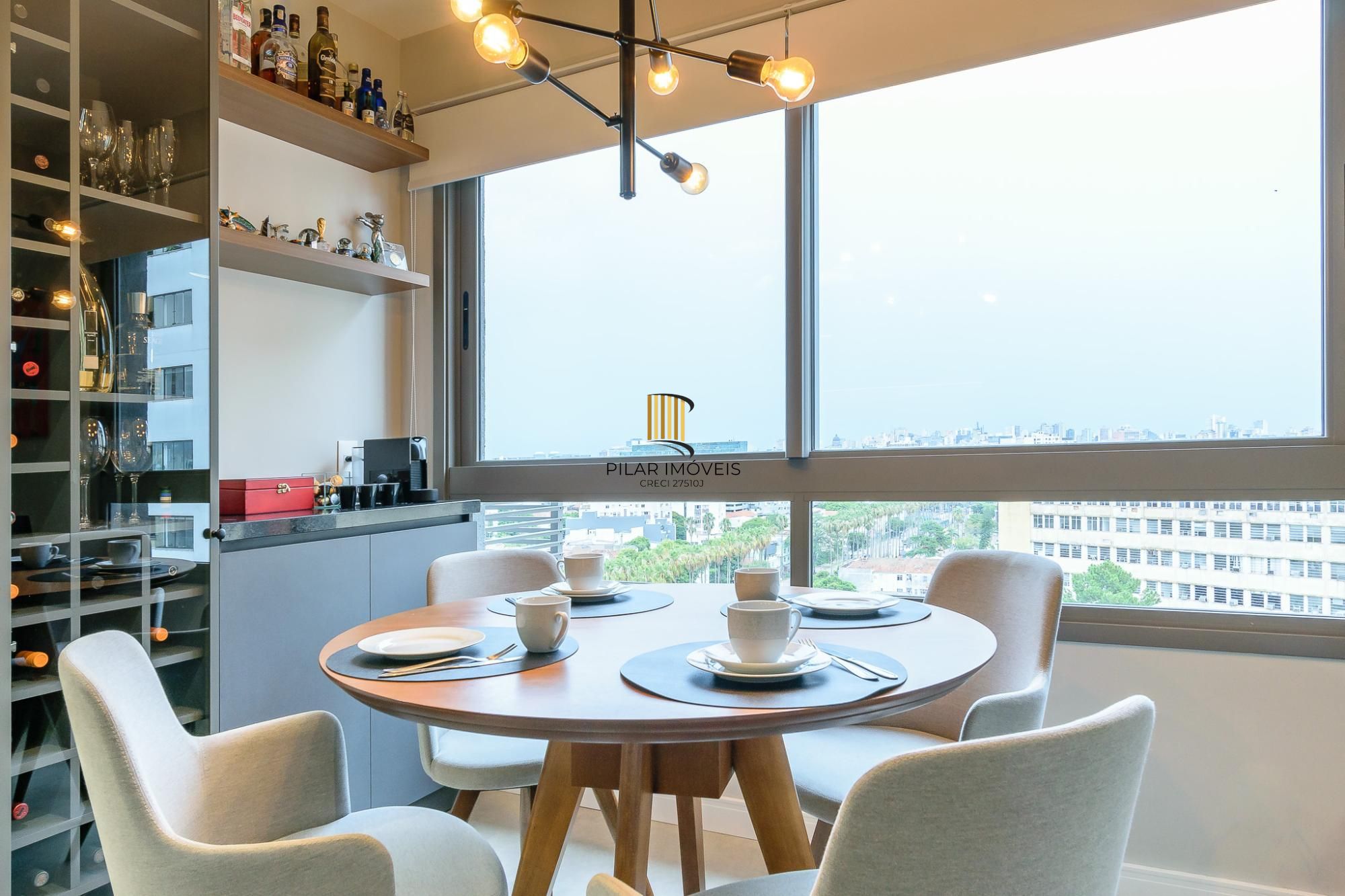 Apartamento com 2 dormitórios, 75m2 à venda no bairro farropilha