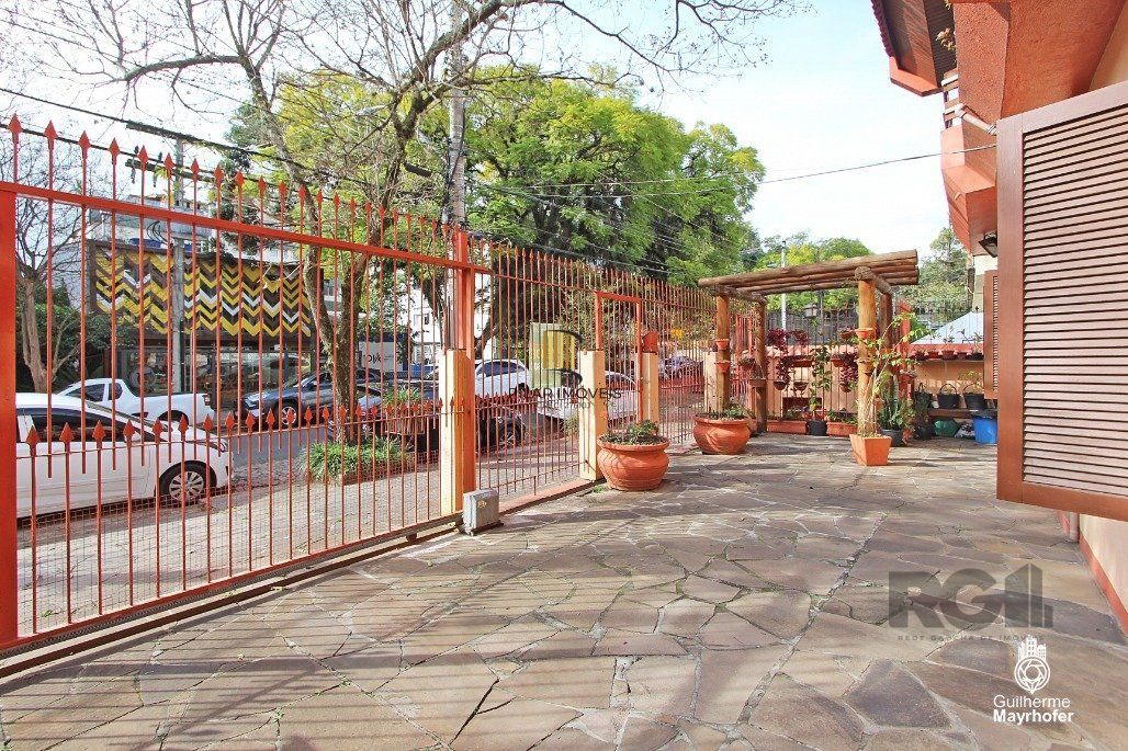 Casa de 250m² Para comprar no Bairro Mont Serrat  Por R$1.125.000,00