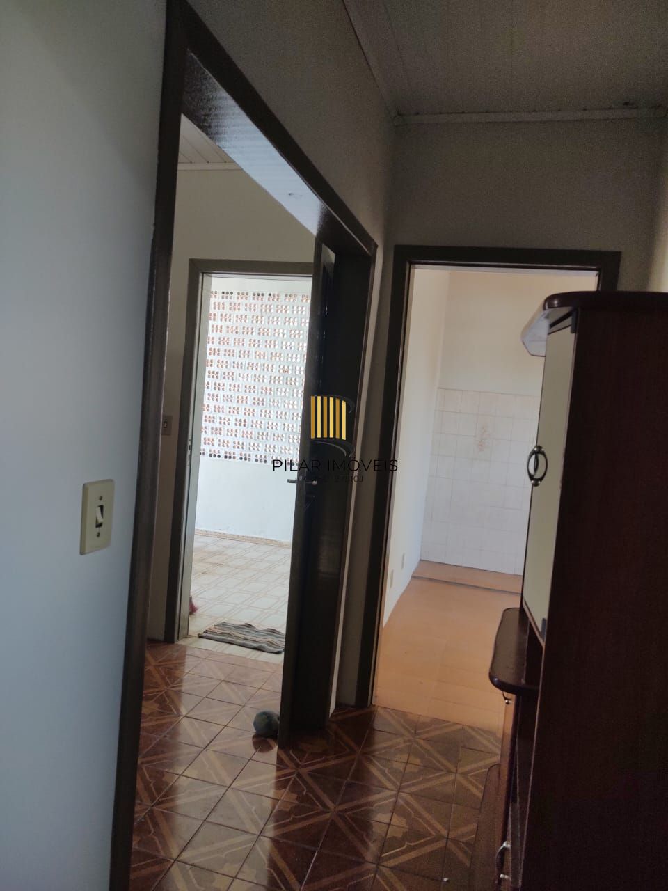 Vende Casa Comercial com deposito nos fundos, 289,80m²