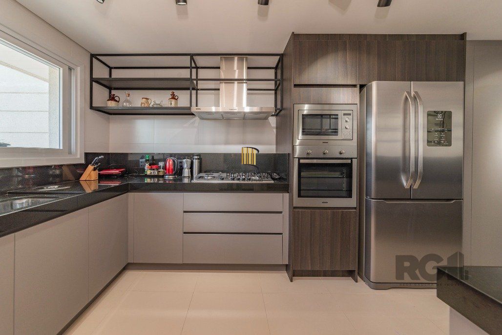 Apartamento para Comprar, impecável  com  4 dorm, sendo 3 suítes e 3 vagas Rio Branco