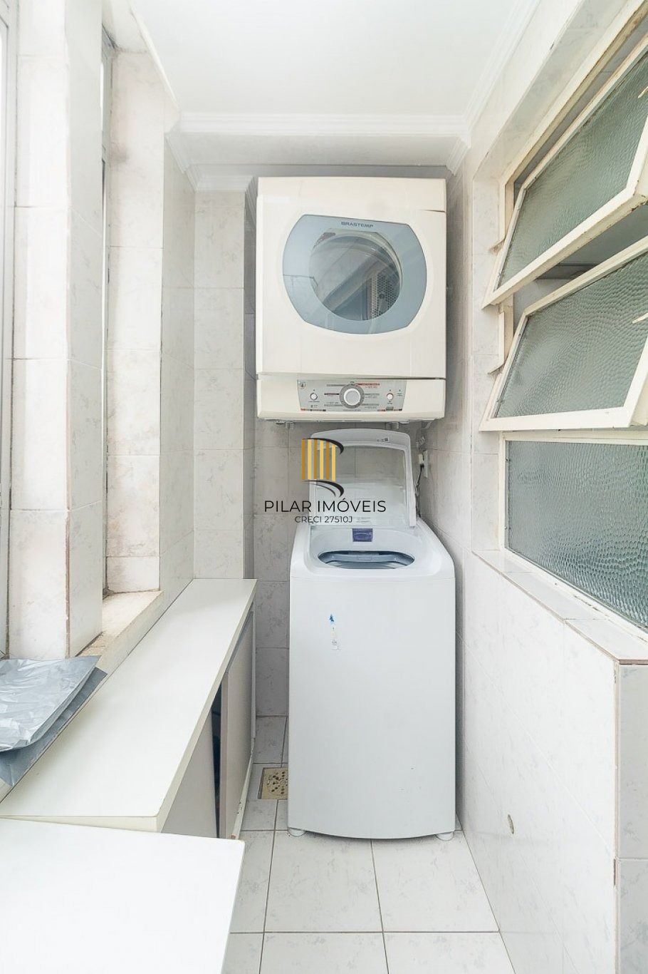 Apartamento 2 dormitórios 1 suíte no bairro São João em Porto Alegre.