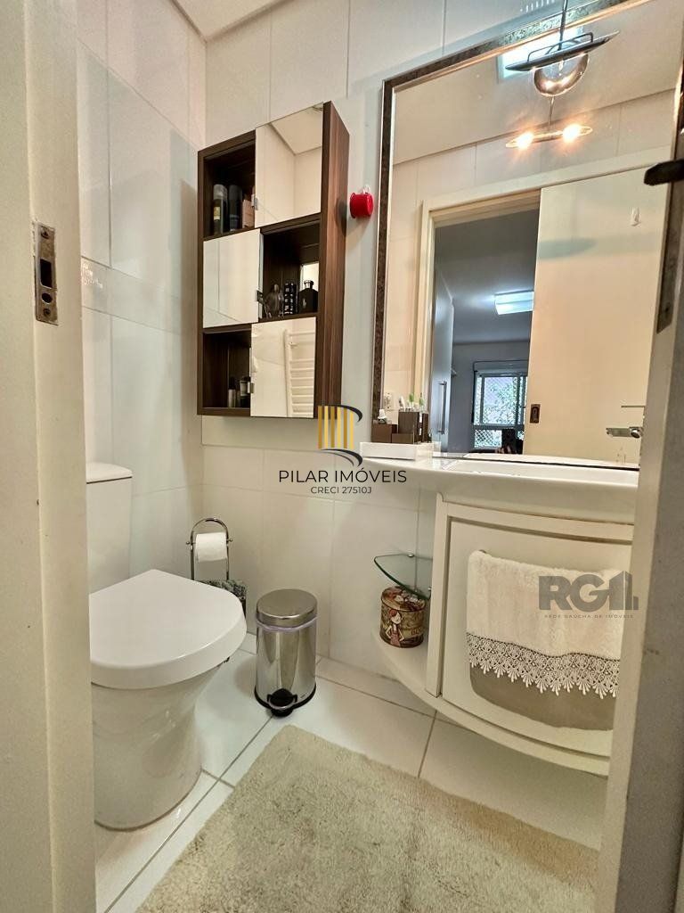 Casa em Condomínio para Comprar no bairro Pedra Redonda com 4 suítes