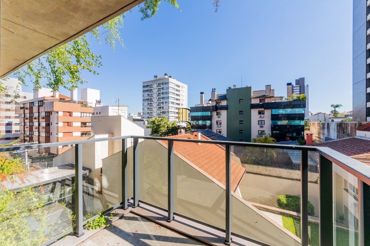 Apartamento novo 3 dormitórios com 2 vagas próximo ao Grêmio Náutico União