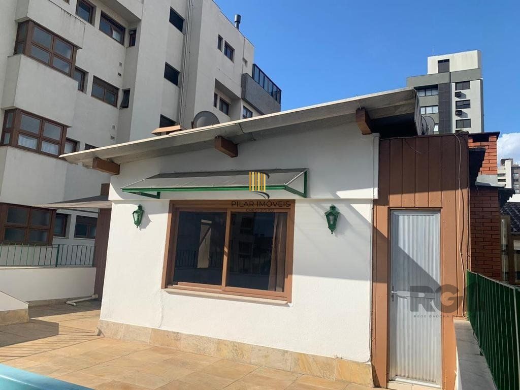 Cobertura para Comprar  com três dormitórios e uma suíte, duas vagas no bairro Petrópolis.