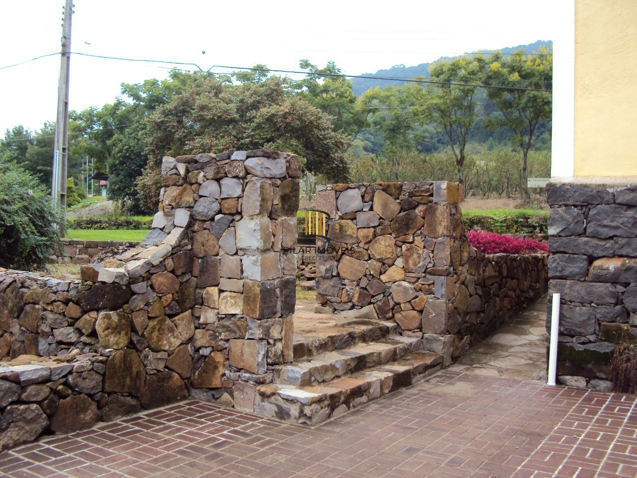 Área para comprar com casas Enxaimel em Nova Petrópolis.