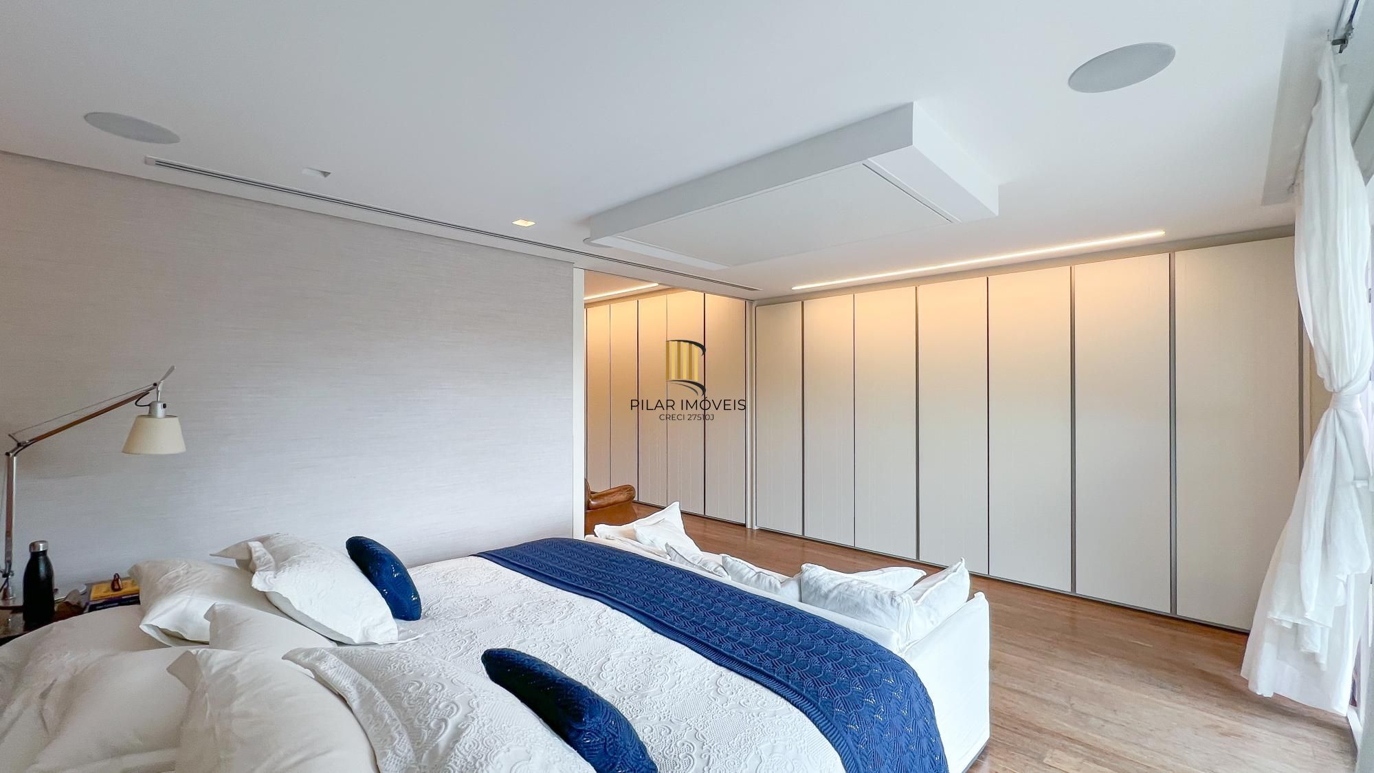 Mansão Suspensa Mobiliada no Las Piedras com piscina e vista para a mata nativa