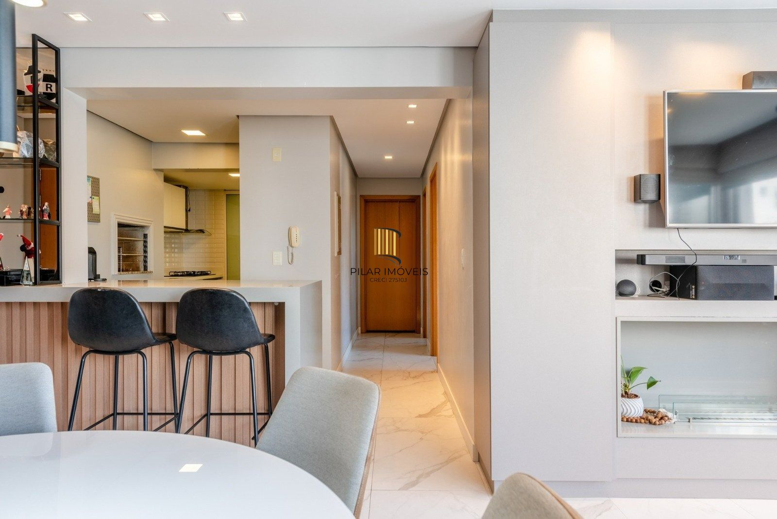 Apartamento 2 dormitórios bairro Passo D'areia