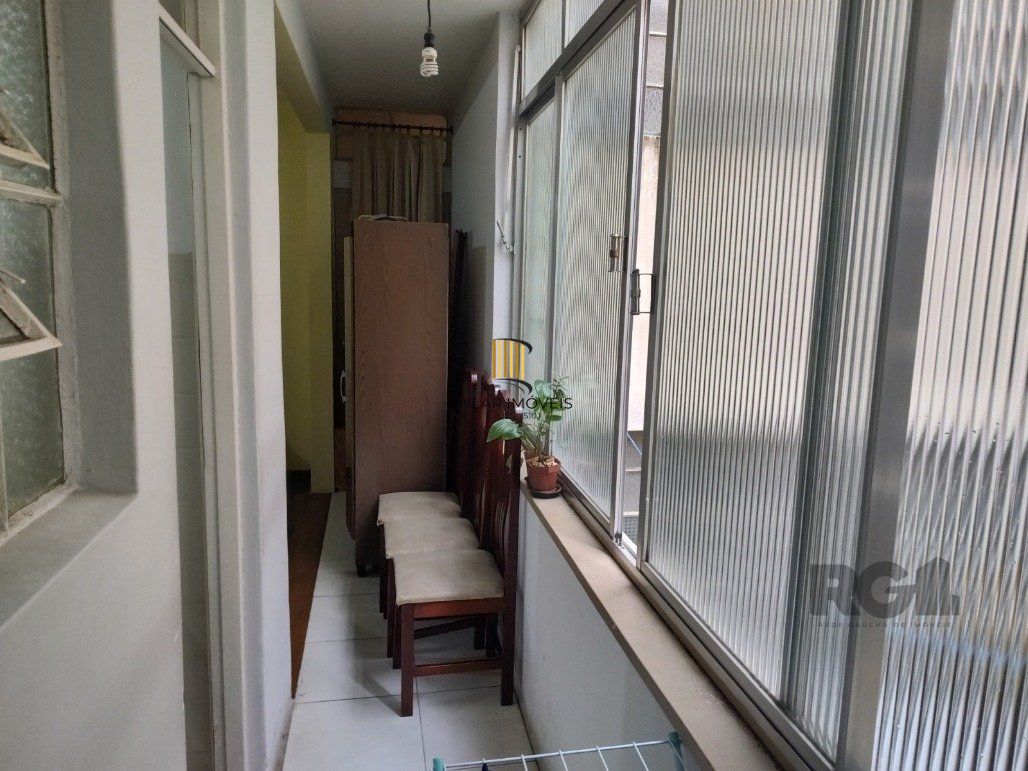 Apartamento, 77,11m ² 2 dormitórios, 2 banheiros, com dependência de empregado