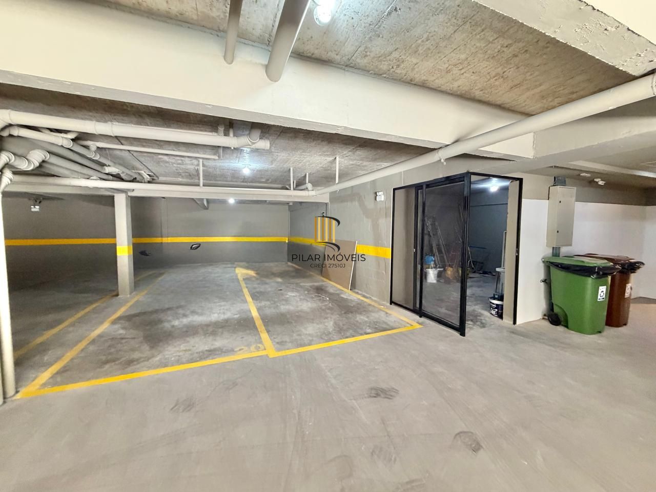 Excelente apartamento a venda no ITA123, com 2 domitórios no bairro Jardim Botânico.