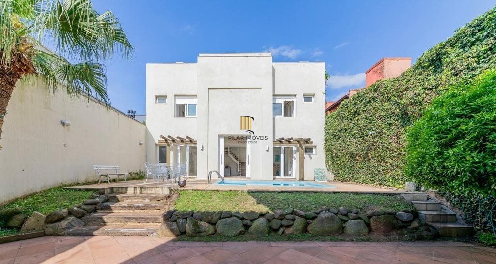 Casa Para comprar com 5 Dormitórios na Chácara das Pedras