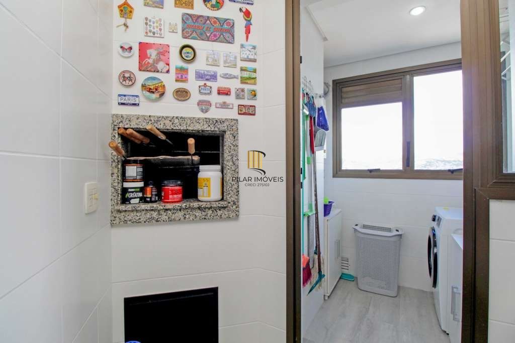 Apartamento 3 Dormitórios com Suíte, Churrasqueira e Excelente Vista Petrópolis