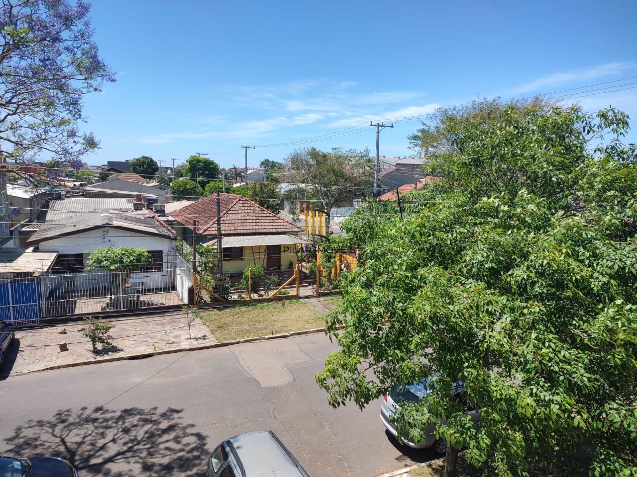 Vende Casa Comercial com deposito nos fundos, 289,80m²