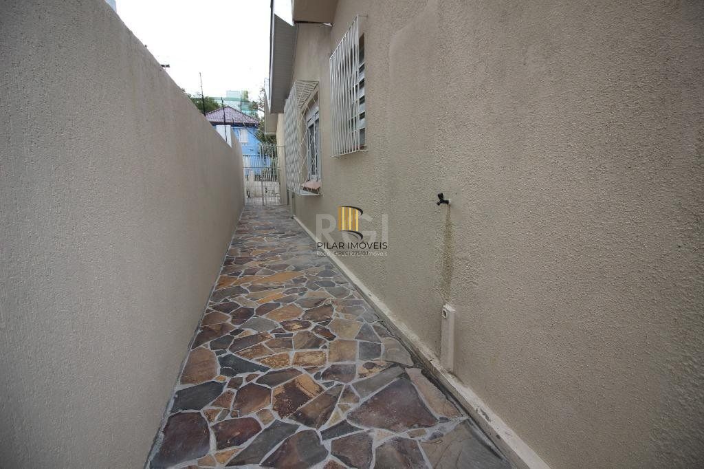 Casa com 3 Dormitórios Para comprar  250 m² - Petrópolis - Porto Alegre/R