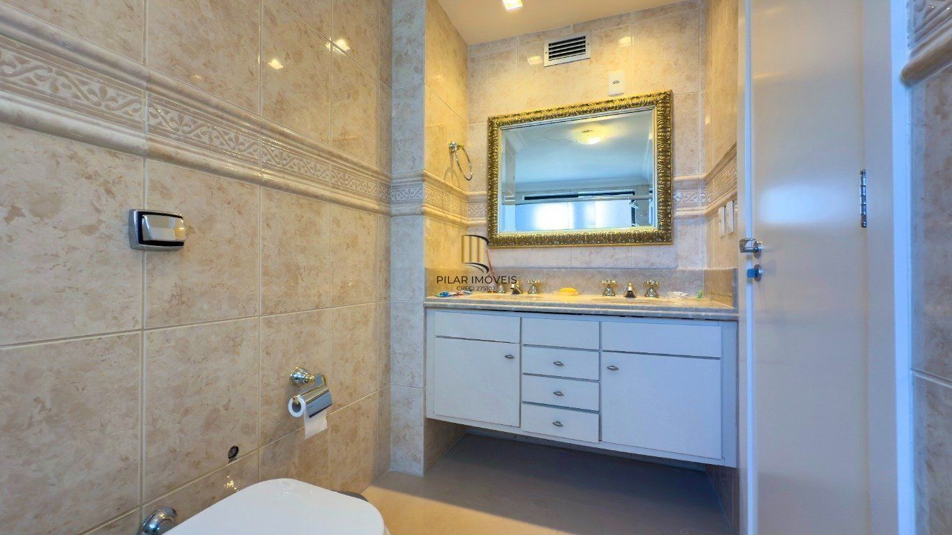 Apartamento semimobiliado com 2 suítes e 4 quartos no cobiçado bairro Bela Vista