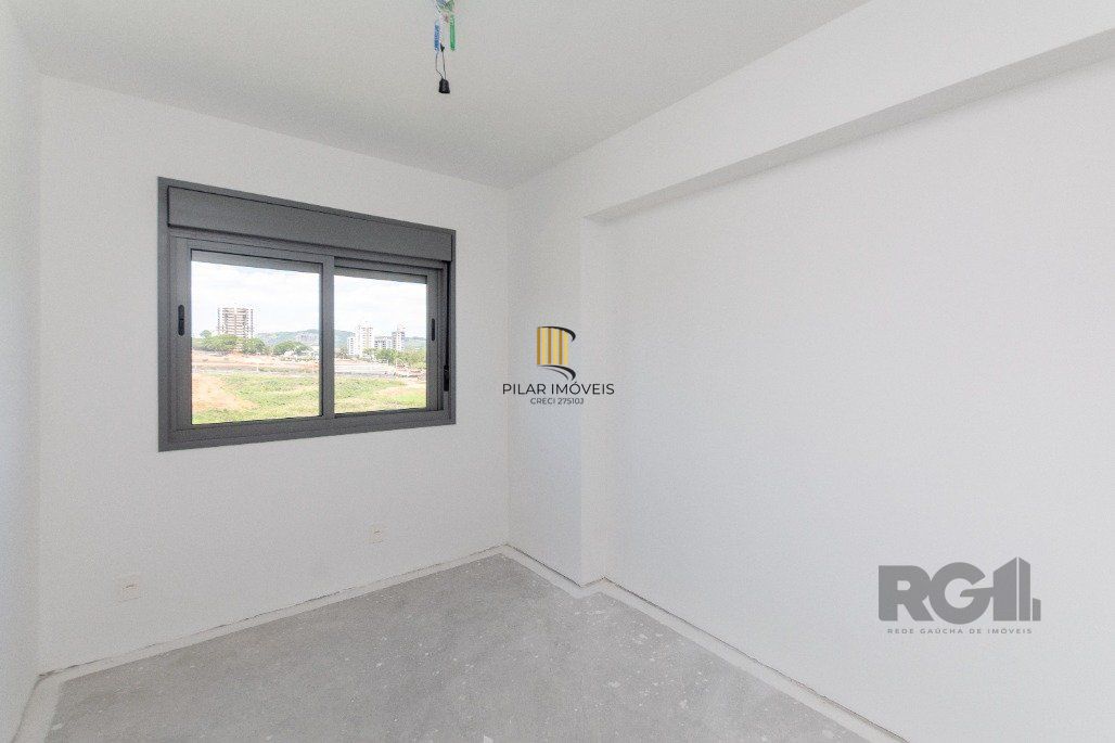 Apto de 3 suítes, andar alto, 115m² privativos com lavabo, cozinha americana e churrasqueira.
