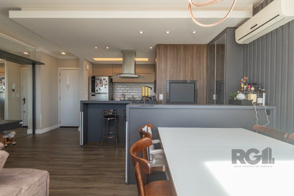 Apto 3 dormitórios, transformado em 2 com suíte e closet enorme, 2 vagas de garagem no jardim botânico - Pilar Imóveis