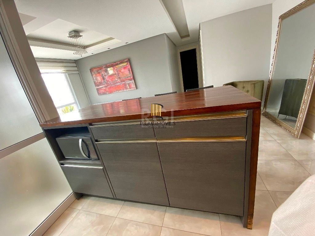 Apartamento Para Comprar  no Karpathos com 2 Dormitórios transformado em 1 suite com closet