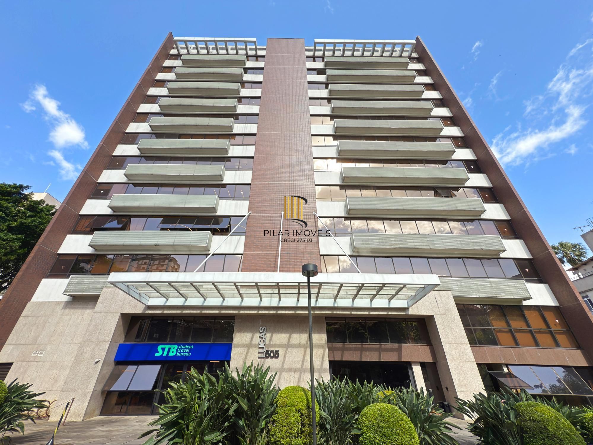 Sala Comercial À Venda Pronta no Mont'Serrat | 37m² | Mobiliada e Decorada | 1 Vaga - Pilar Imóveis