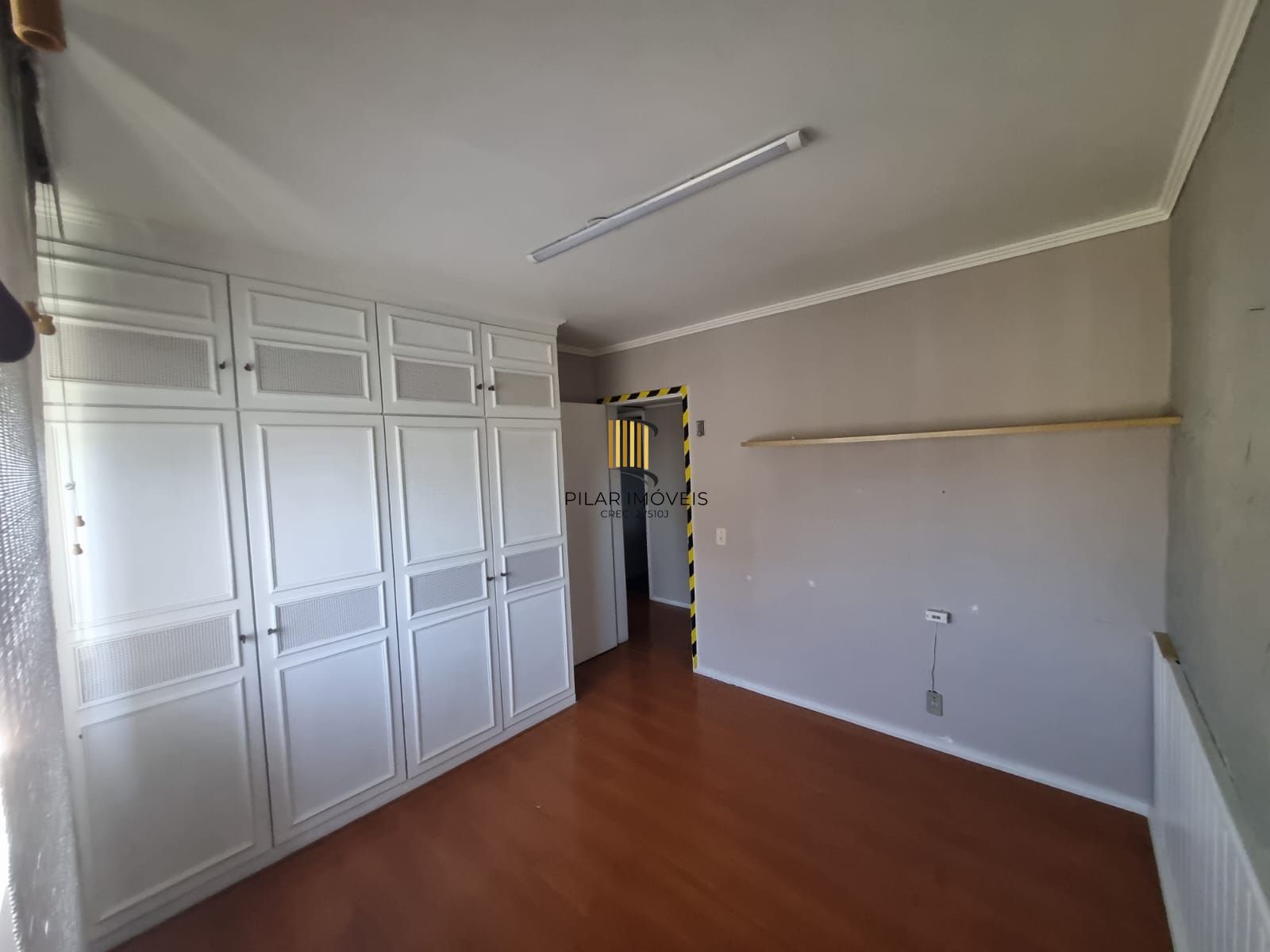 Apto de 3 dormitórios no Mont Serrat com linda vista da cidade e 1 vaga de garagem