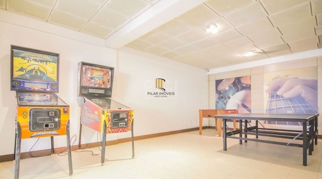 Casa Para Comprar  em condomínio com 5 quartos e 4 vagas no Jardim Botânico