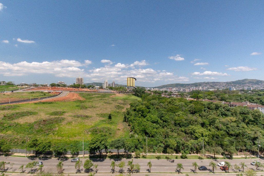 Apto de 3 suítes, andar alto, 115m² privativos com lavabo, cozinha americana e churrasqueira.