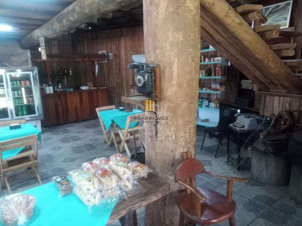 Boletto Imóveis vende Sitio na RS, Com 7 casas, 2 comerciais, excelente local para vários seguimento fácil acesso , rota para gramado, R$3.900,000,00