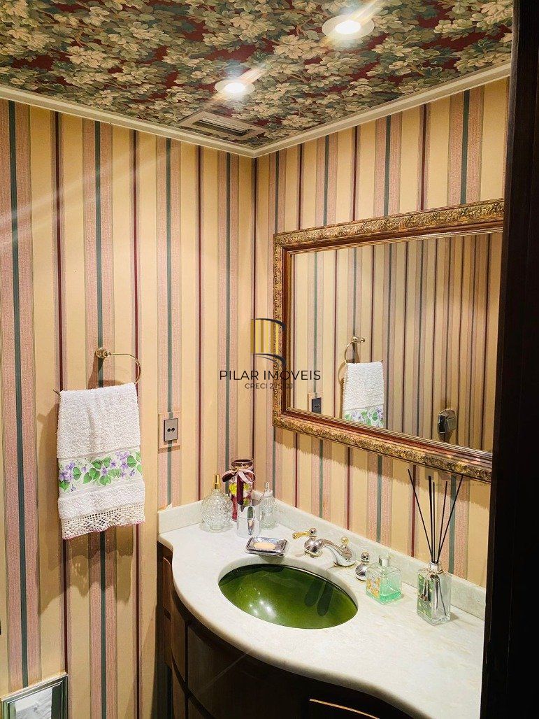 Casa excelente para Comprar  no Bairro Três Figueiras!!