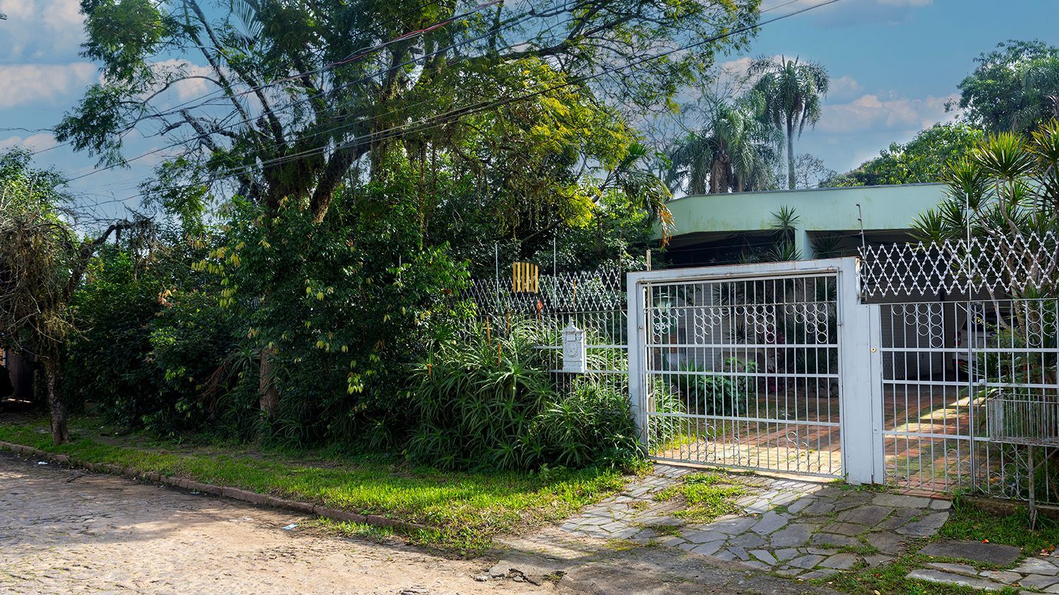 Casa 3 dormitórios no bairro Ipanema