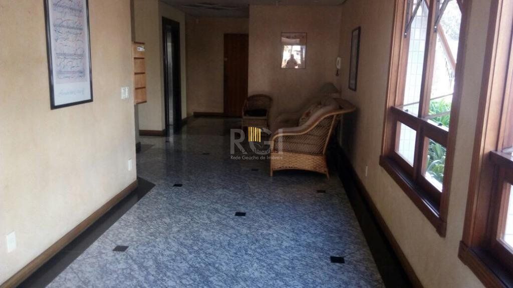 Vende cobertura mobiliada, 3 dormitórios, 3 vagas, Petrópolis