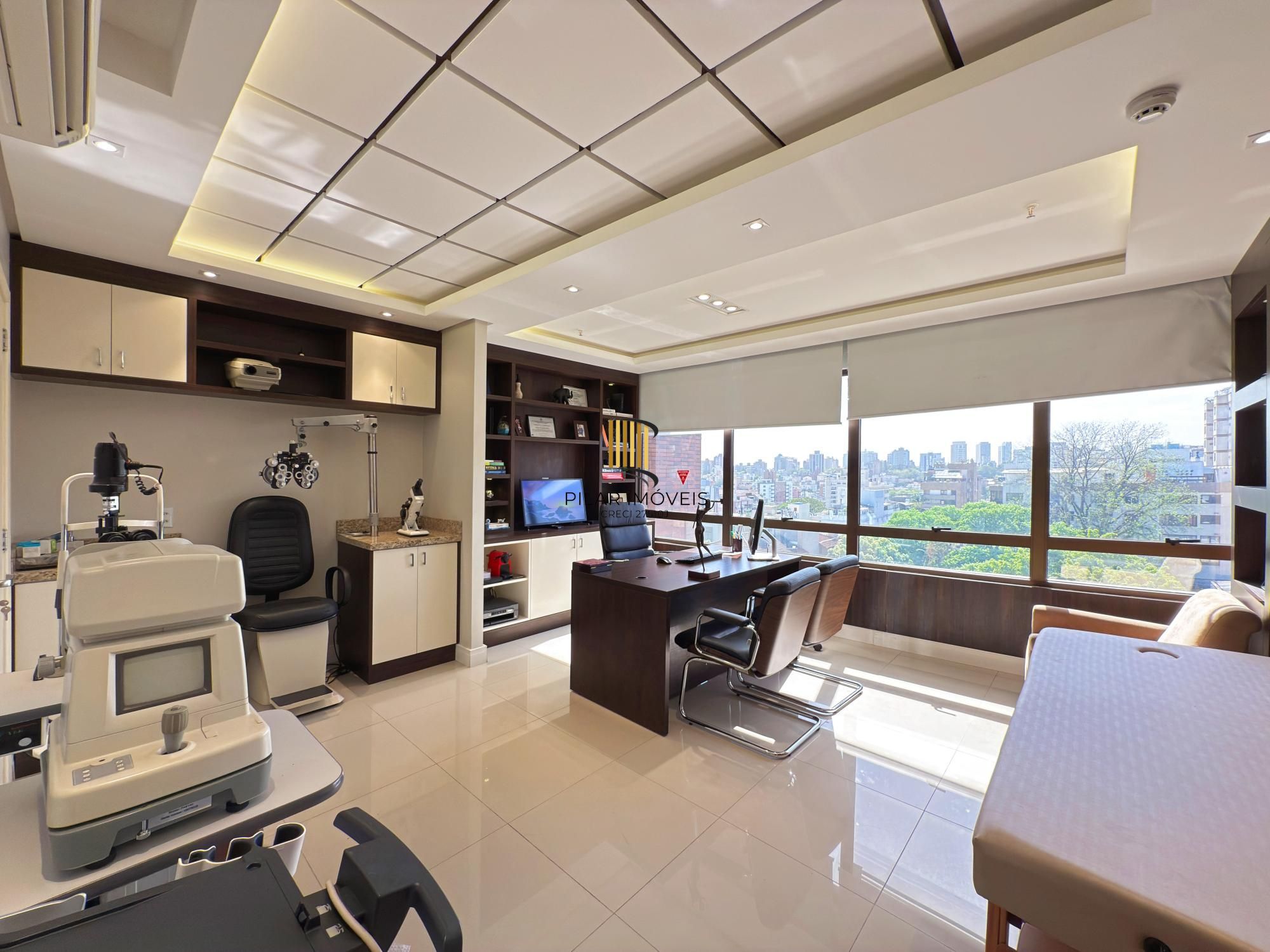 Sala Comercial À Venda Pronta no Mont'Serrat | 37m² | Mobiliada e Decorada | 1 Vaga