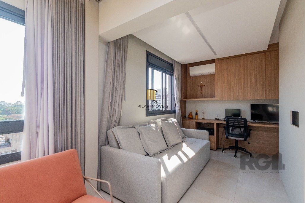 Apartamento á venda, 2 dormitórios, 2 vagas, no bairro Rio Branco, próximo à Redenção.