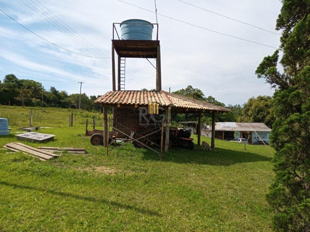 Boletto Imóveis vende Sitio na RS, Com 7 casas, 2 comerciais, excelente local para vários seguimento fácil acesso , rota para gramado, R$3.900,000,00