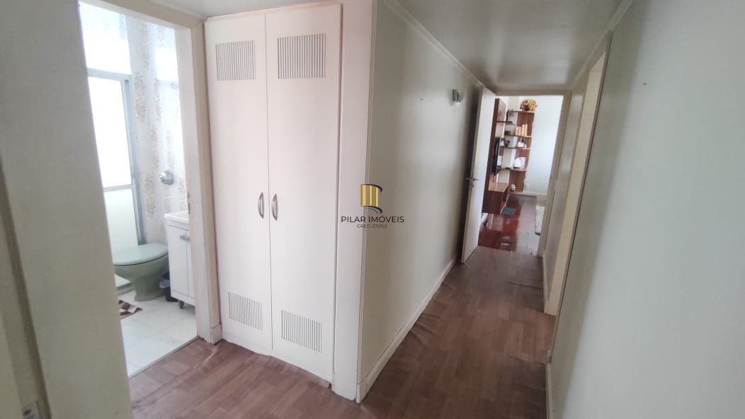 AP, 3 dormitórios, 1 suíte, 3 banheiros, box coberto, frente colégio Militar