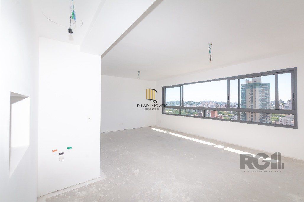 Apartamento 3 dorms. no Jardim Botânico, com infra completa e 2 vagas separadas