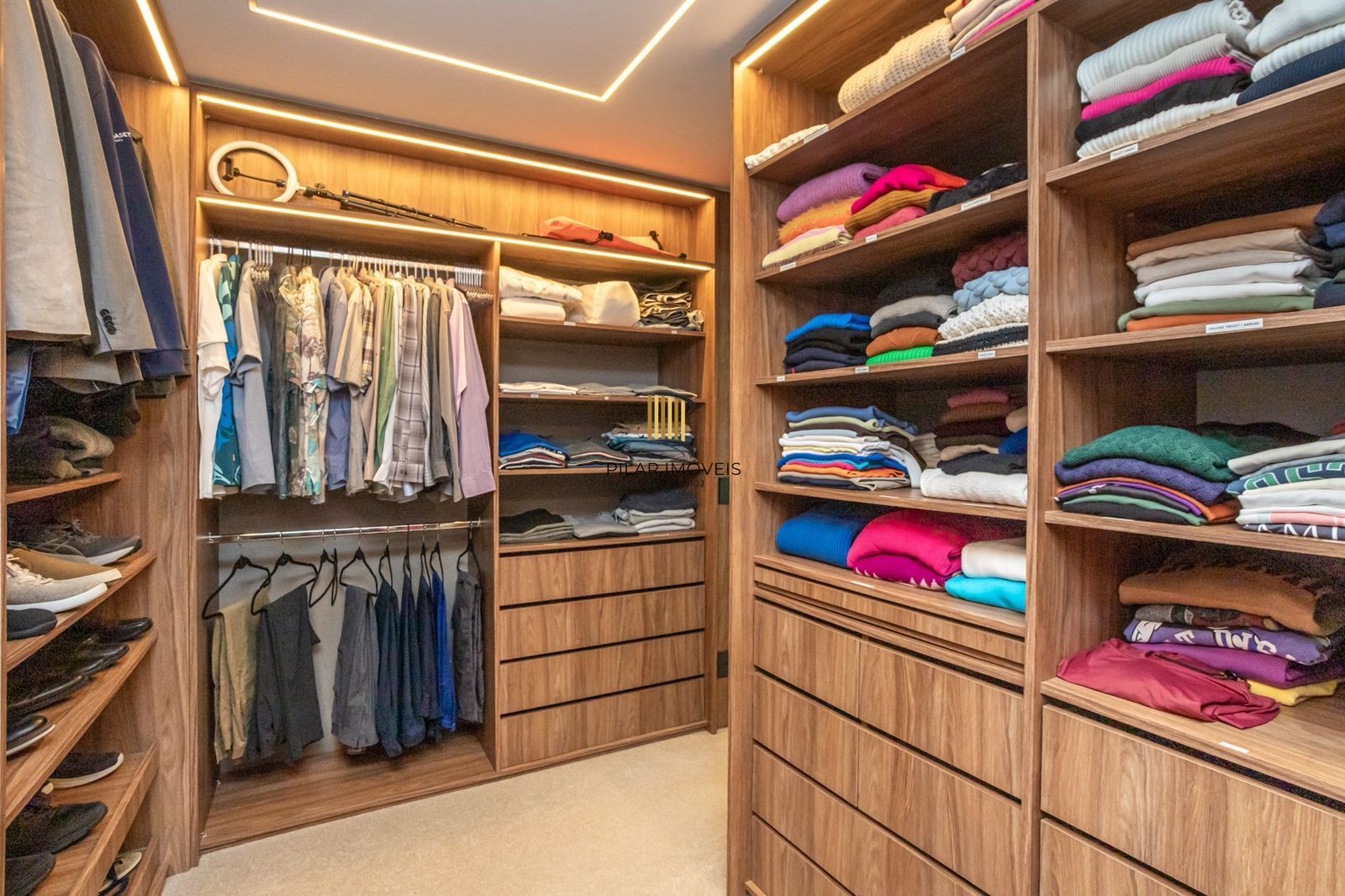 Apartamento de Luxo mobiliado com vista definitiva e automação- Três Figueiras