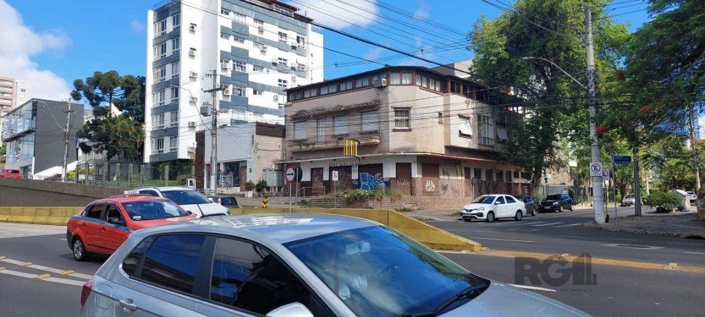 Terreno com Prédio para comprar, esquina da  Von koseritz com Cristóvão Colombo